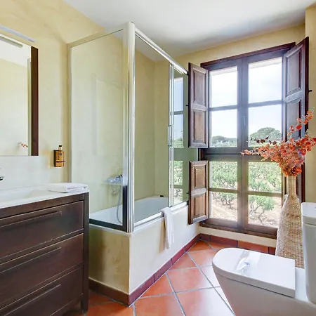 Country house Masia Canyes & *
