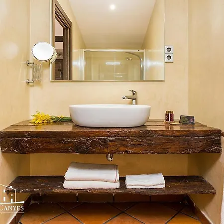 Country house Masia Canyes &