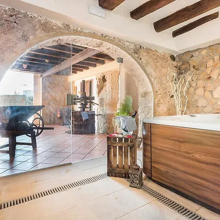 Country house Masia Canyes & *